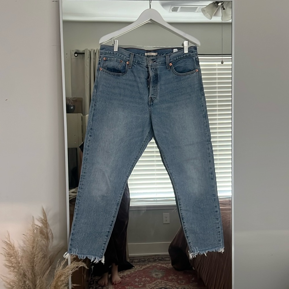Levi Wedgie Jean